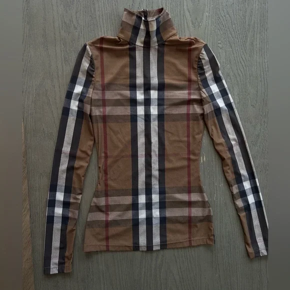 Burberry Top - Picture 4 of 10